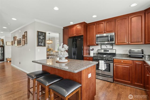 803 S 232nd Street, Des Moines, WA 98198