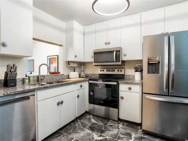 322 TIMBERLAKE DRIVE 322, Bradenton, FL 34210