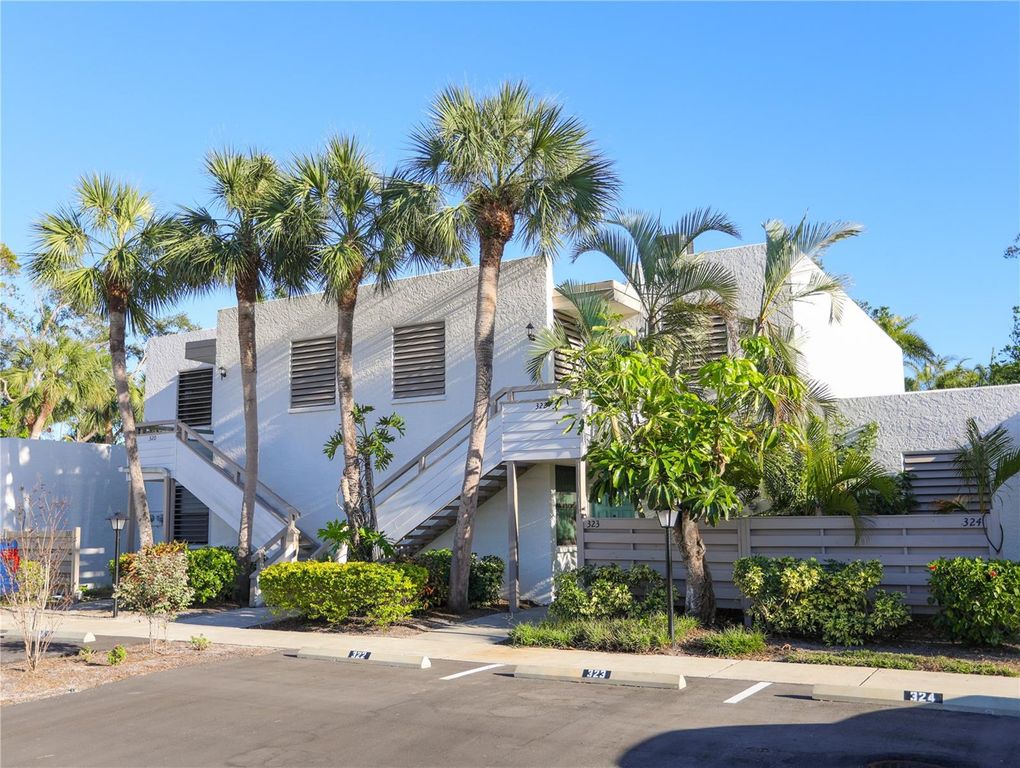 322 TIMBERLAKE DRIVE 322, Bradenton, FL 34210