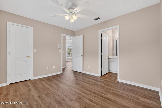 1104 HIDEAWAY Drive N, Jacksonville, FL 32259