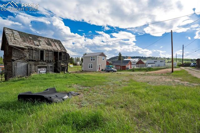 215 W Bennett Avenue, Cripple Creek, CO 80813