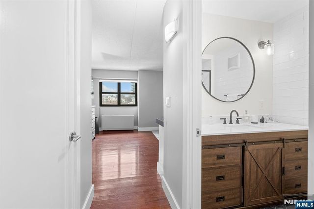 250 Gorge Road 8J, Cliffside Park, NJ 07010