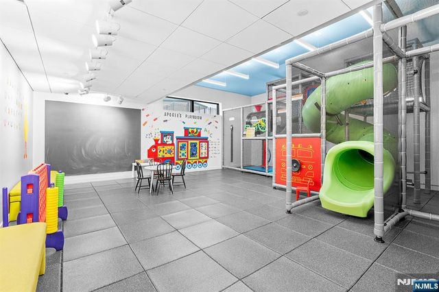 250 Gorge Road 8J, Cliffside Park, NJ 07010