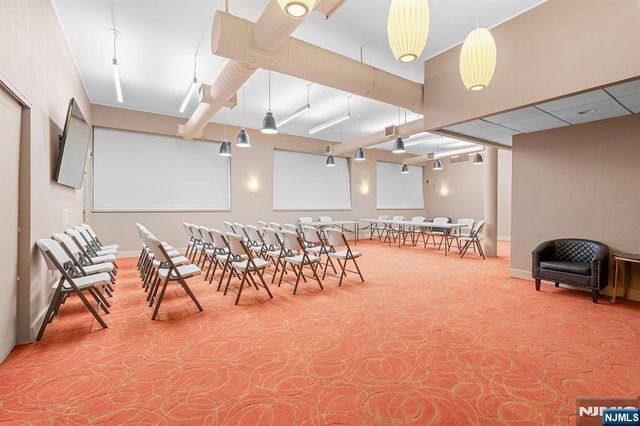 250 Gorge Road 8J, Cliffside Park, NJ 07010