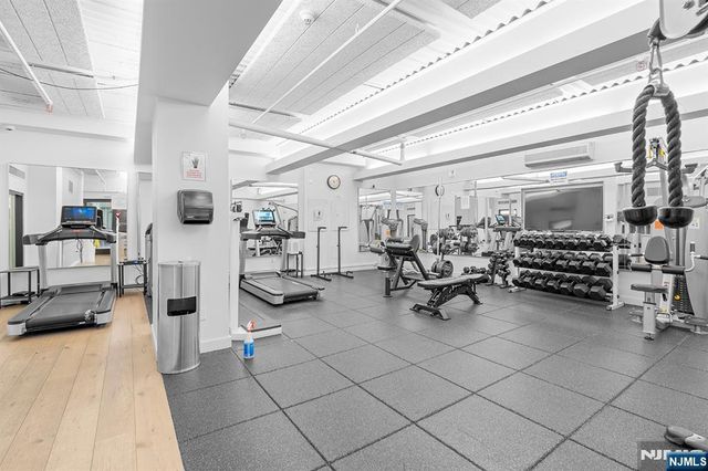 250 Gorge Road 8J, Cliffside Park, NJ 07010