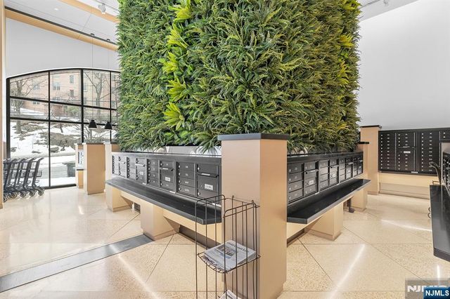 250 Gorge Road 8J, Cliffside Park, NJ 07010