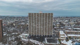 250 Gorge Road 8J, Cliffside Park, NJ 07010