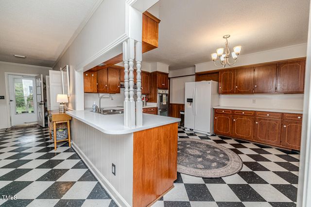 702 N Vance Street, Sanford, NC 27330