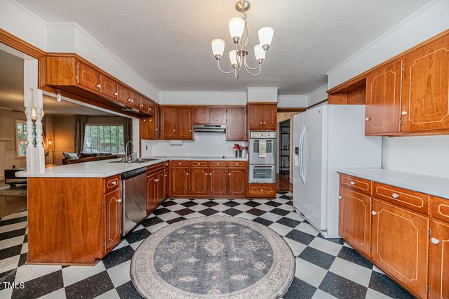 702 N Vance Street, Sanford, NC 27330