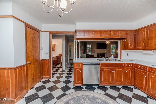 702 N Vance Street, Sanford, NC 27330