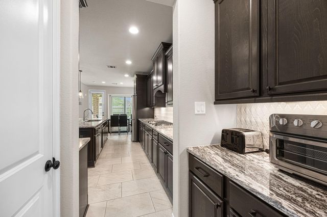 1818 Lottie Moore Loop, Richmond, TX 77469