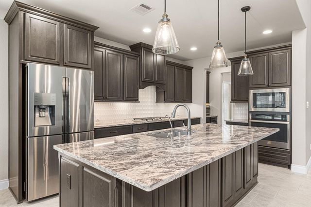 1818 Lottie Moore Loop, Richmond, TX 77469
