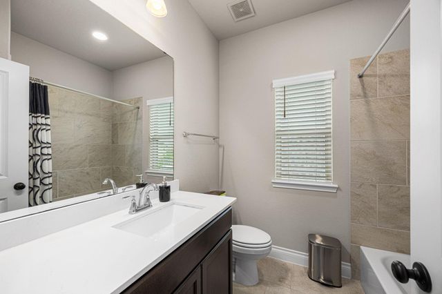 1818 Lottie Moore Loop, Richmond, TX 77469