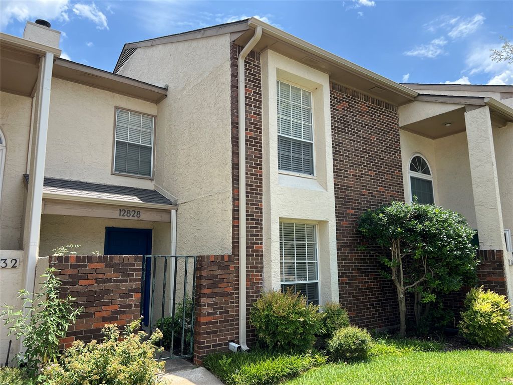 12828 Woodbend Court, Dallas, TX 75243