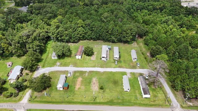 2319 Henderson Street, Waveland, MS 39576