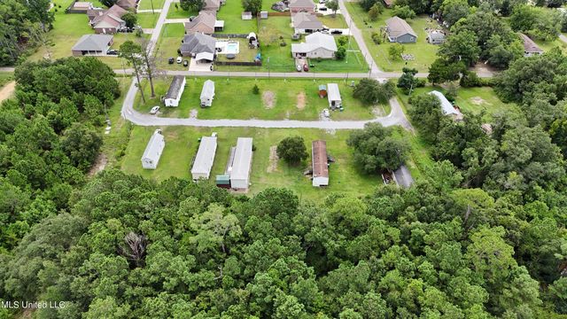 2319 Henderson Street, Waveland, MS 39576