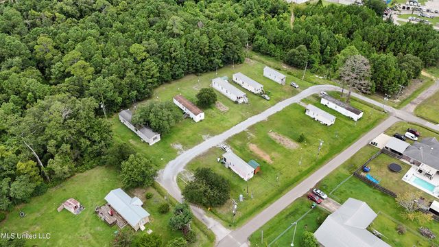 2319 Henderson Street, Waveland, MS 39576
