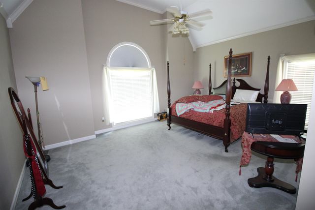 7584 FOSTER RIDGE RD, Germantown, TN 38138