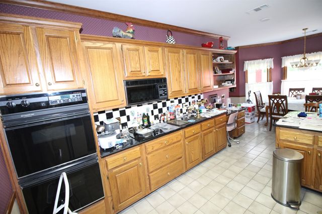 7584 FOSTER RIDGE RD, Germantown, TN 38138