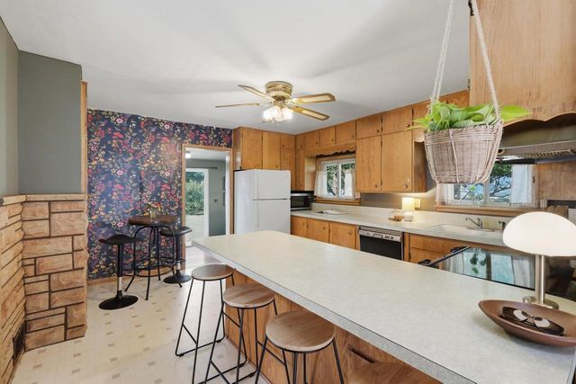 3 E Whitechapel Street, Mazomanie, WI 53560