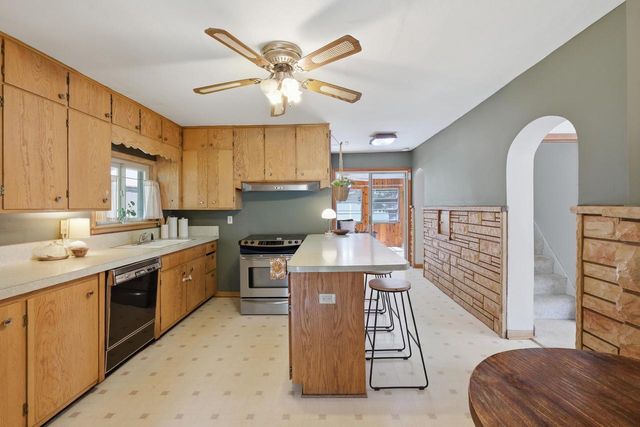 3 E Whitechapel Street, Mazomanie, WI 53560