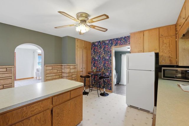 3 E Whitechapel Street, Mazomanie, WI 53560