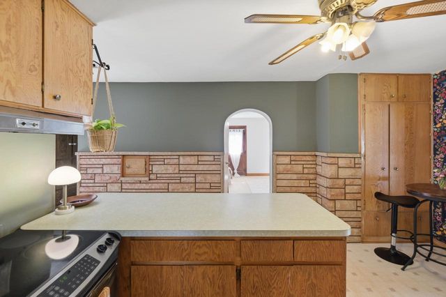 3 E Whitechapel Street, Mazomanie, WI 53560