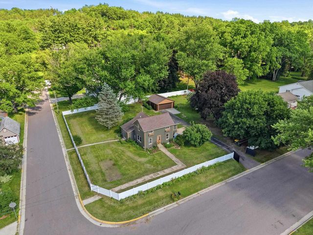 3 E Whitechapel Street, Mazomanie, WI 53560