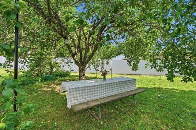 3 E Whitechapel Street, Mazomanie, WI 53560
