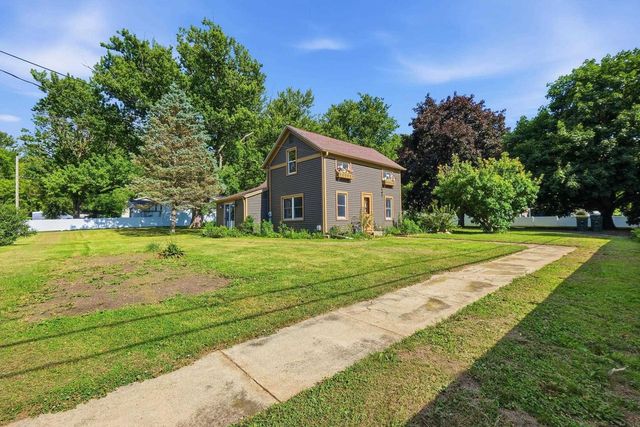 3 E Whitechapel Street, Mazomanie, WI 53560