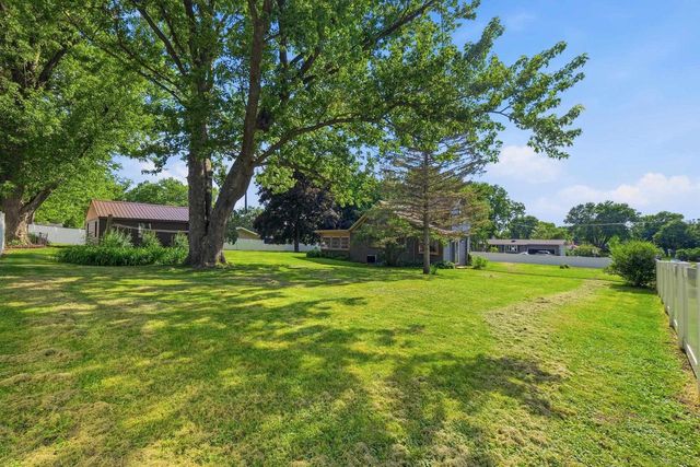 3 E Whitechapel Street, Mazomanie, WI 53560