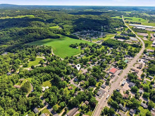 3 E Whitechapel Street, Mazomanie, WI 53560