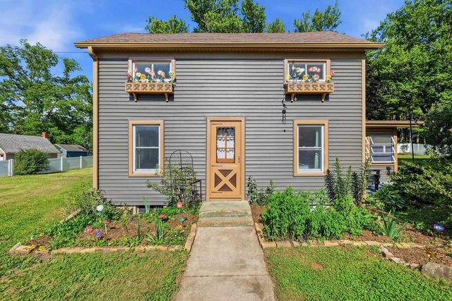 3 E Whitechapel Street, Mazomanie, WI 53560