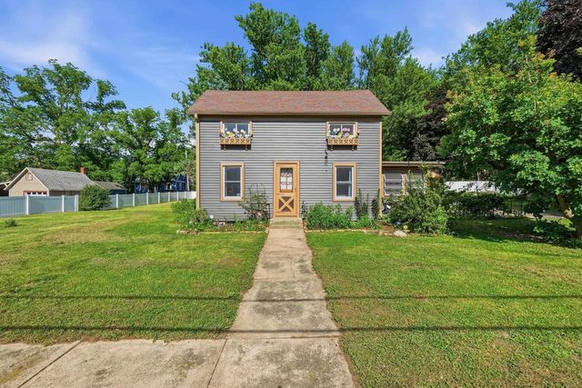 3 E Whitechapel Street, Mazomanie, WI 53560