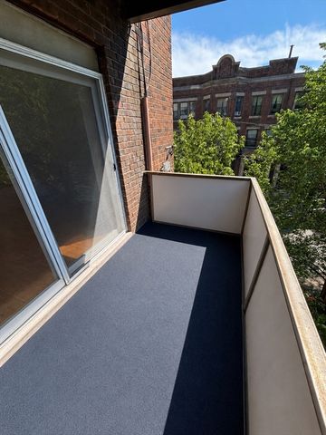 20 Stearns Rd. 30, Brookline, MA 02446