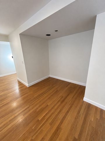 20 Stearns Rd. 30, Brookline, MA 02446