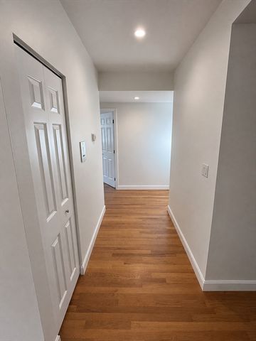 20 Stearns Rd. 30, Brookline, MA 02446