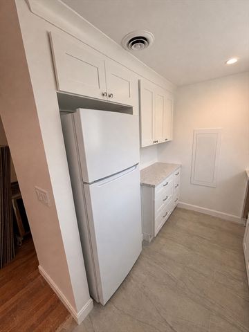 20 Stearns Rd. 30, Brookline, MA 02446