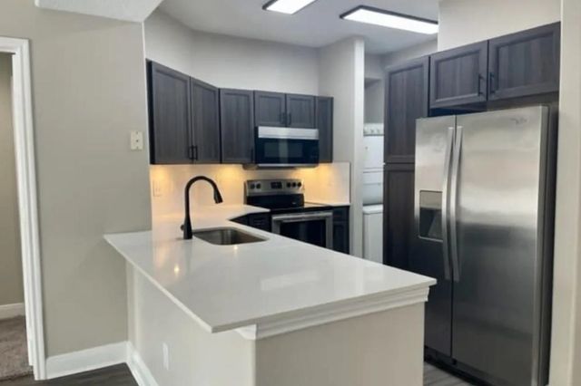 2345 Sage Road 143, Houston, TX 77056