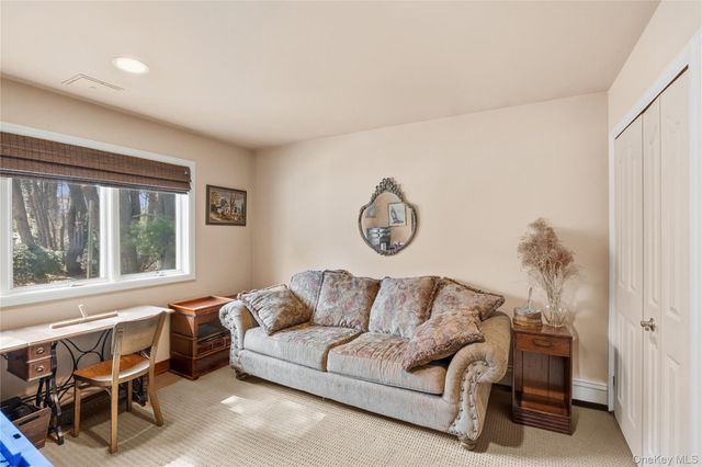 12 E Dosoris Lane, Dix Hills, NY 11746