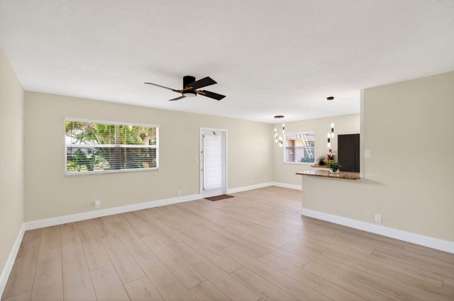 225 Seville Boulevard J, Delray Beach, FL 33446