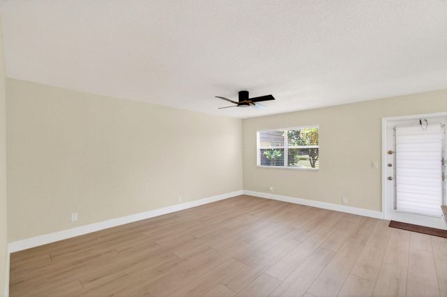 225 Seville Boulevard J, Delray Beach, FL 33446