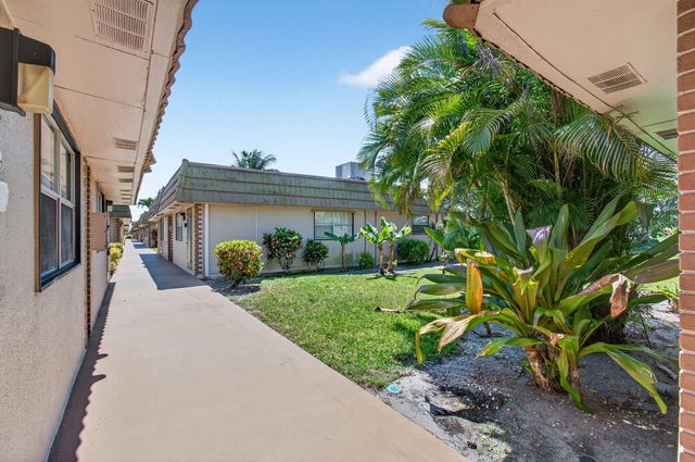 225 Seville Boulevard J, Delray Beach, FL 33446