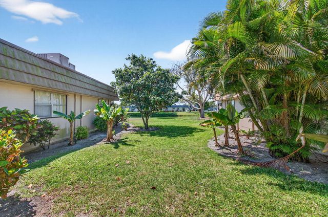 225 Seville Boulevard J, Delray Beach, FL 33446