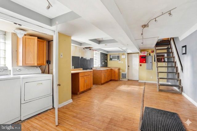 1421 W FISHER AVE, Philadelphia, PA 19141