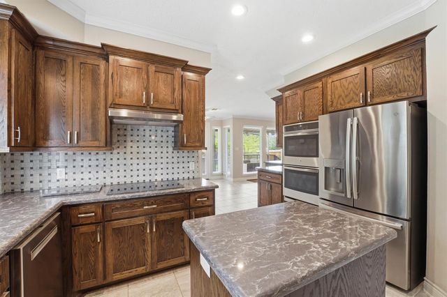 2023 Forest Garden Drive, Kingwood, TX 77345