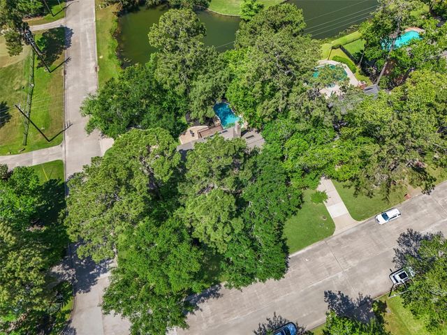 2023 Forest Garden Drive, Kingwood, TX 77345