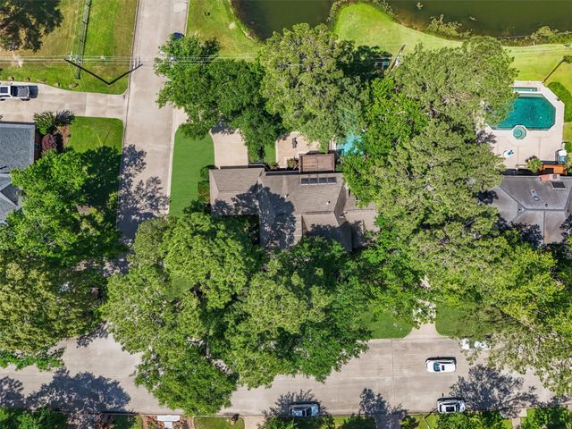 2023 Forest Garden Drive, Kingwood, TX 77345
