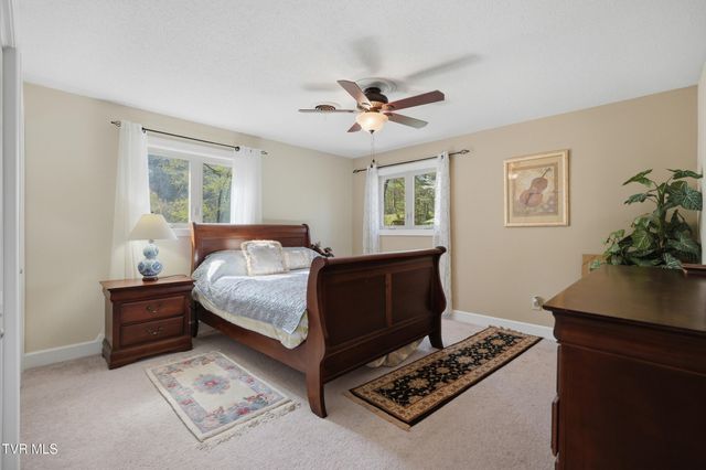 232 Roscommon Drive, Bristol, TN 37620