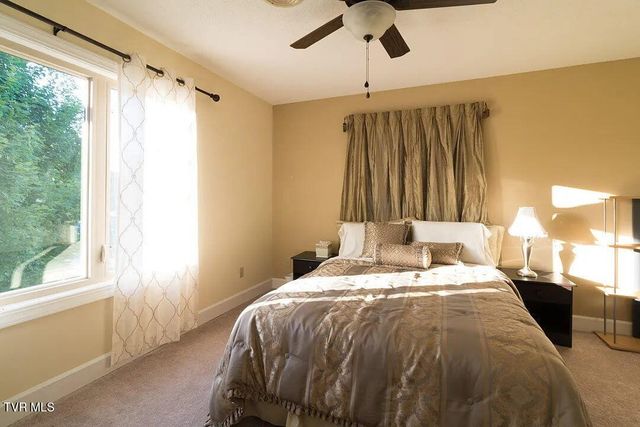 232 Roscommon Drive, Bristol, TN 37620